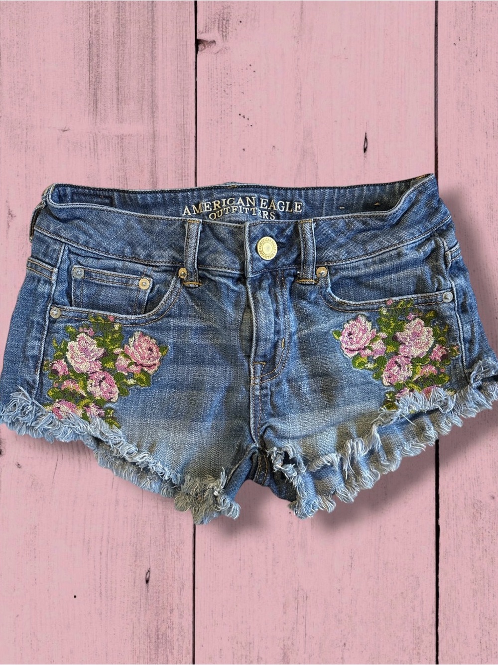 American Eagle Floral Embroidered Cutoff Denim Shorts Size 0 Stretch Raw Hem